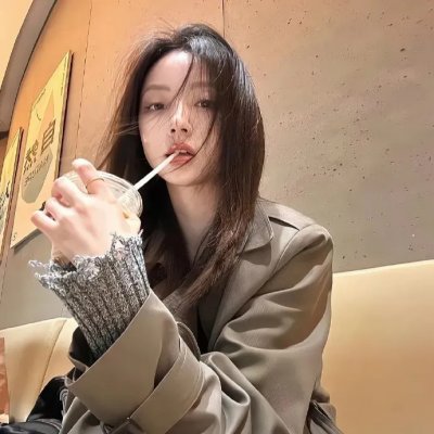 劳拉·马尔斯的眼睛